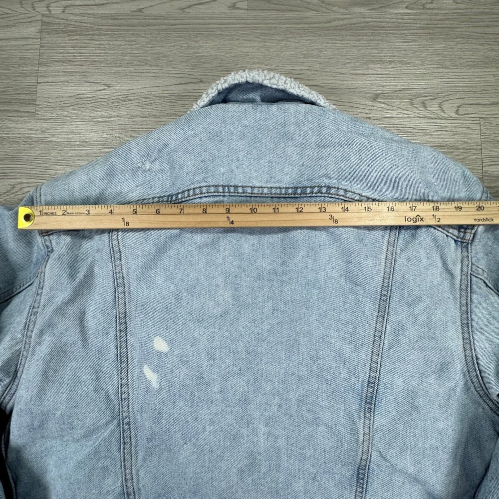 VTG Levi's Mens Denim Jacket Sherpa Lined Trucker Light Wash Small Fleece Collar